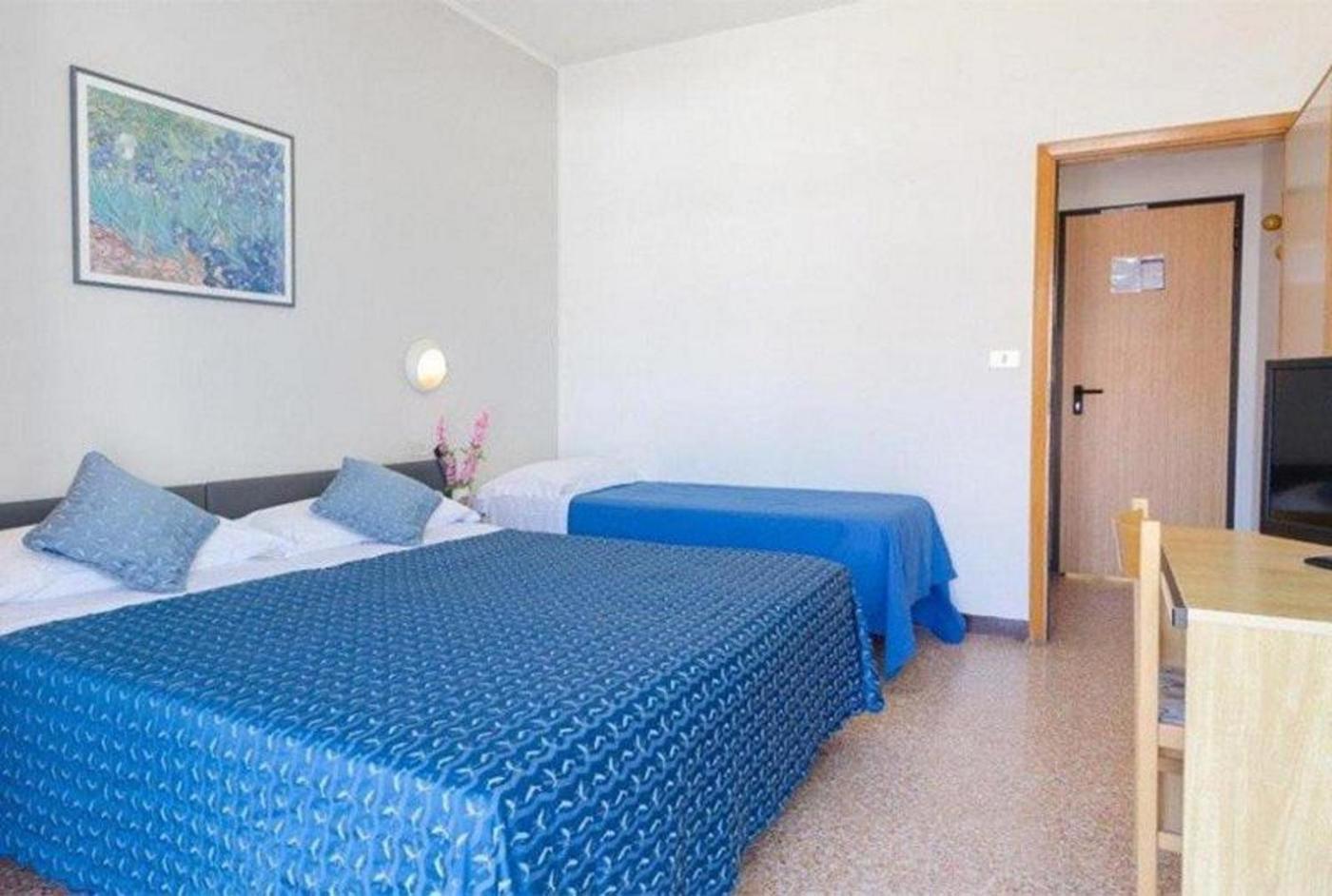 ריצ'יונה Hotel Los Angeles - Fronte Mare מראה חיצוני תמונה