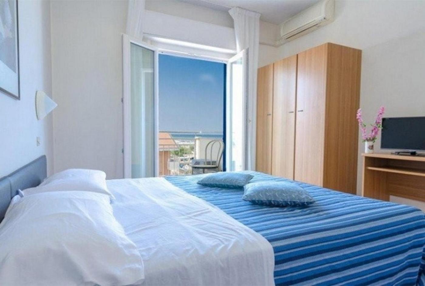 ריצ'יונה Hotel Los Angeles - Fronte Mare מראה חיצוני תמונה